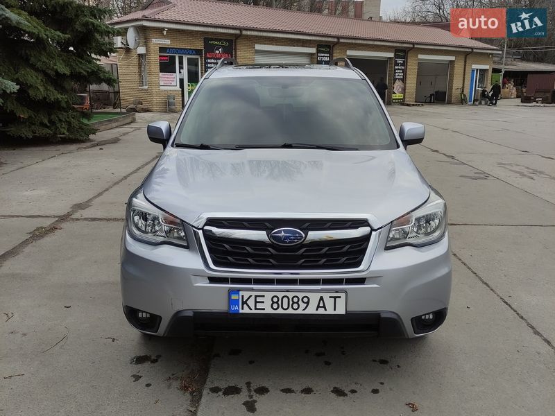 Внедорожник / Кроссовер Subaru Forester 2017 в Днепре