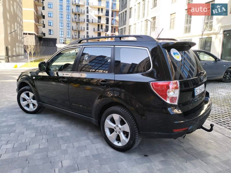 Позашляховик / Кросовер Subaru Forester 2009 в Львові