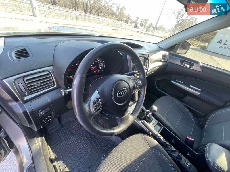 Внедорожник / Кроссовер Subaru Forester 2011 в Днепре