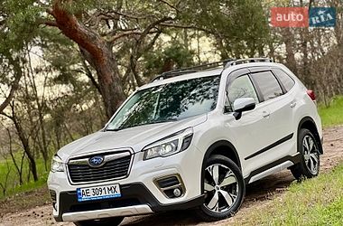 Позашляховик / Кросовер Subaru Forester 2019 в Дніпрі