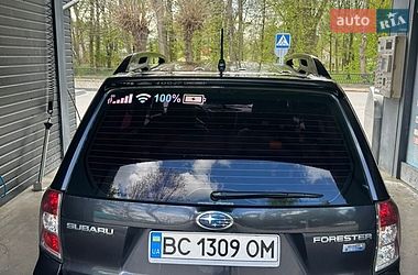 Внедорожник / Кроссовер Subaru Forester 2010 в Львове