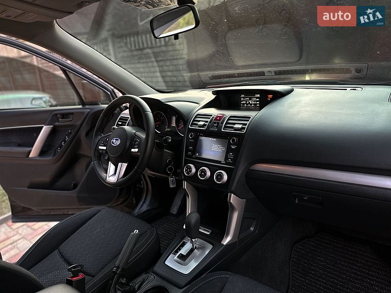 Внедорожник / Кроссовер Subaru Forester 2017 в Днепре