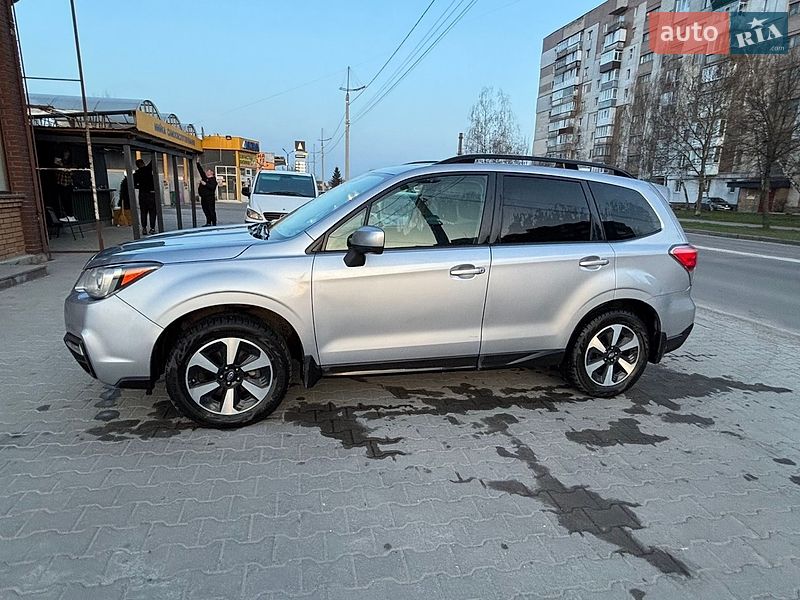 Позашляховик / Кросовер Subaru Forester 2016 в Хмельницькому