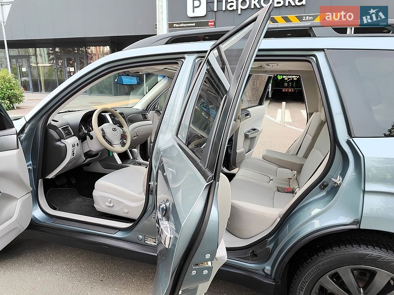 Внедорожник / Кроссовер Subaru Forester 2012 в Киеве