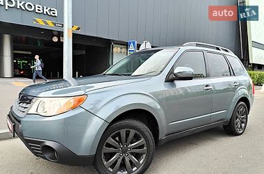 Внедорожник / Кроссовер Subaru Forester 2012 в Киеве