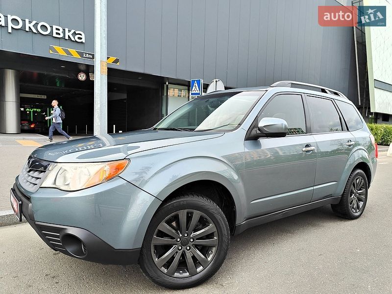 Внедорожник / Кроссовер Subaru Forester 2012 в Киеве