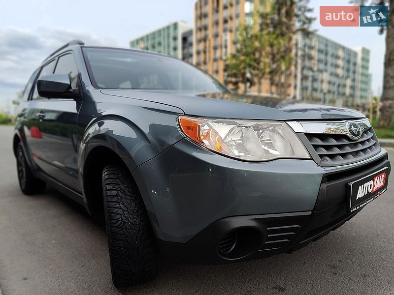 Внедорожник / Кроссовер Subaru Forester 2012 в Киеве