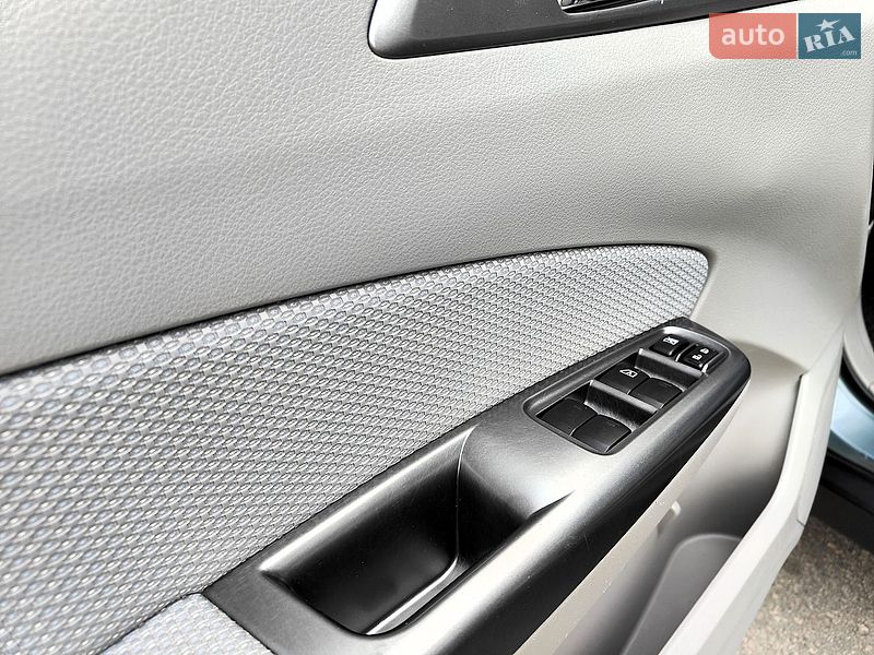 Внедорожник / Кроссовер Subaru Forester 2012 в Киеве