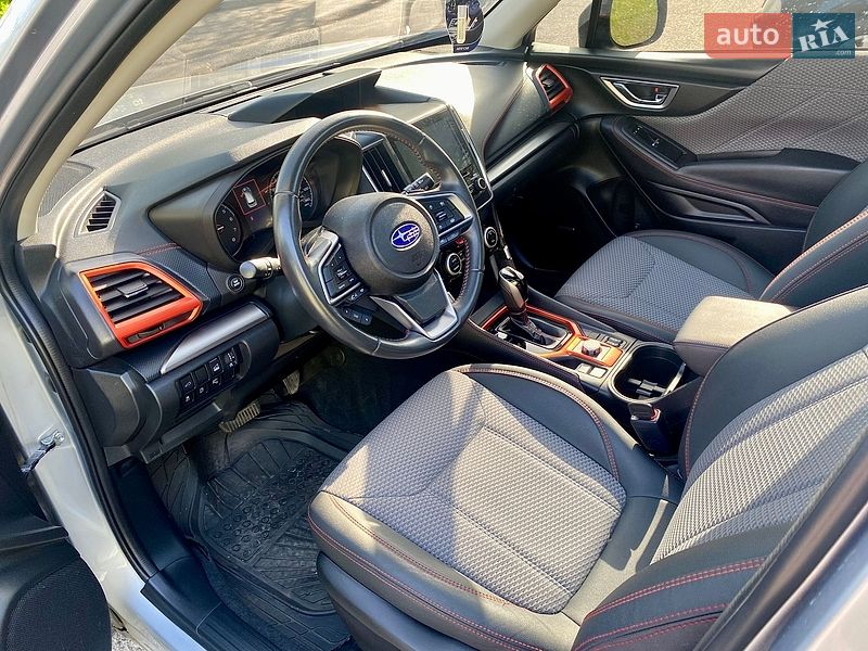 Позашляховик / Кросовер Subaru Forester 2019 в Дніпрі
