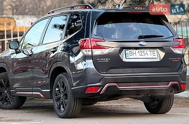 Внедорожник / Кроссовер Subaru Forester 2022 в Киеве
