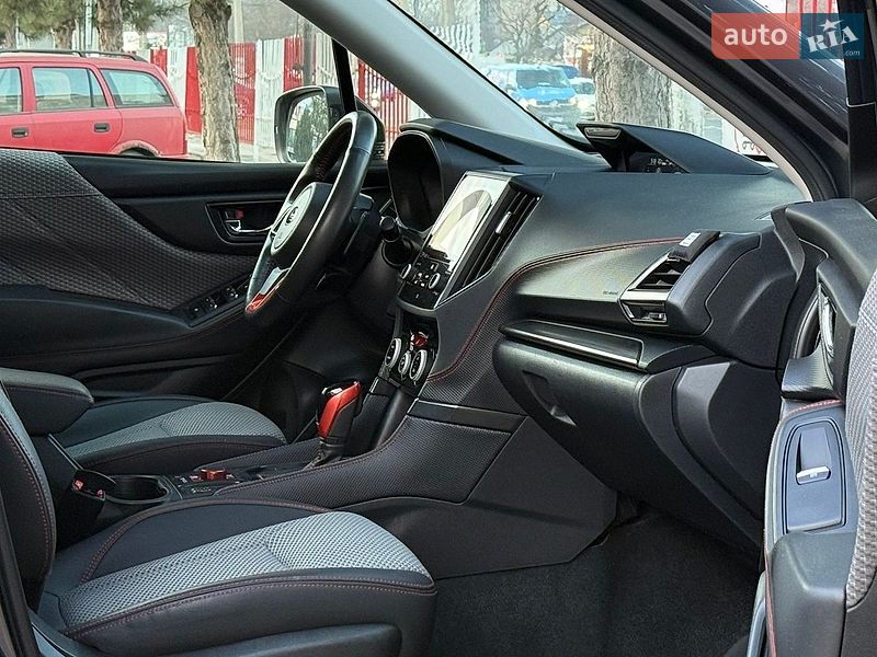 Внедорожник / Кроссовер Subaru Forester 2022 в Киеве