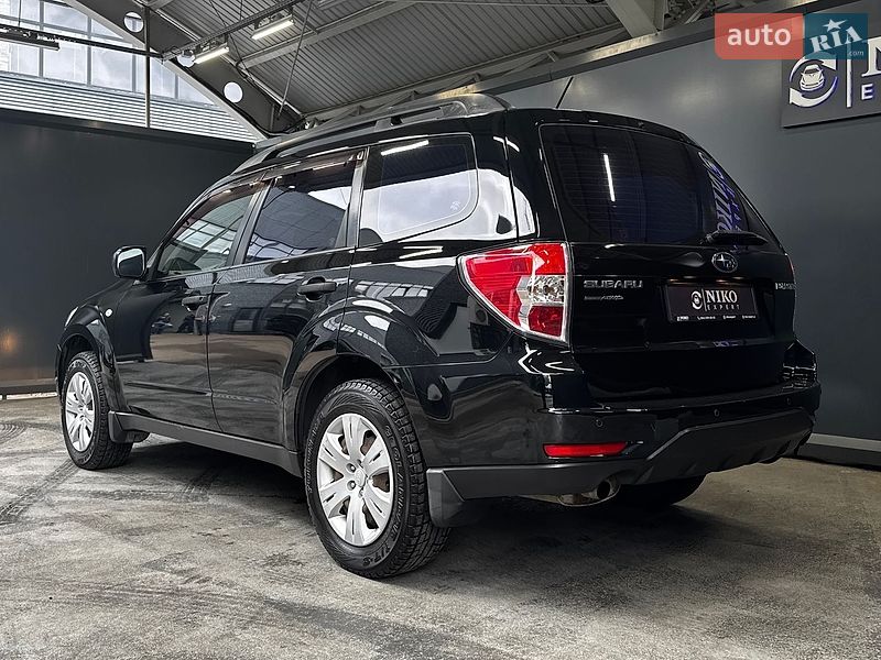 Позашляховик / Кросовер Subaru Forester 2011 в Києві