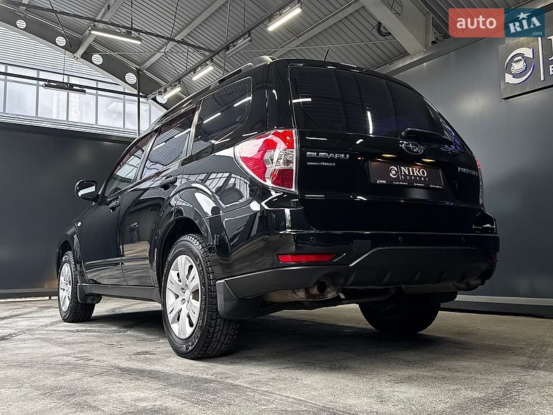 Позашляховик / Кросовер Subaru Forester 2011 в Києві