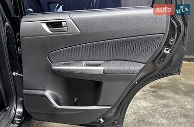 Позашляховик / Кросовер Subaru Forester 2011 в Києві