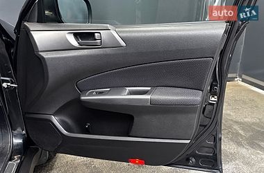 Позашляховик / Кросовер Subaru Forester 2011 в Києві