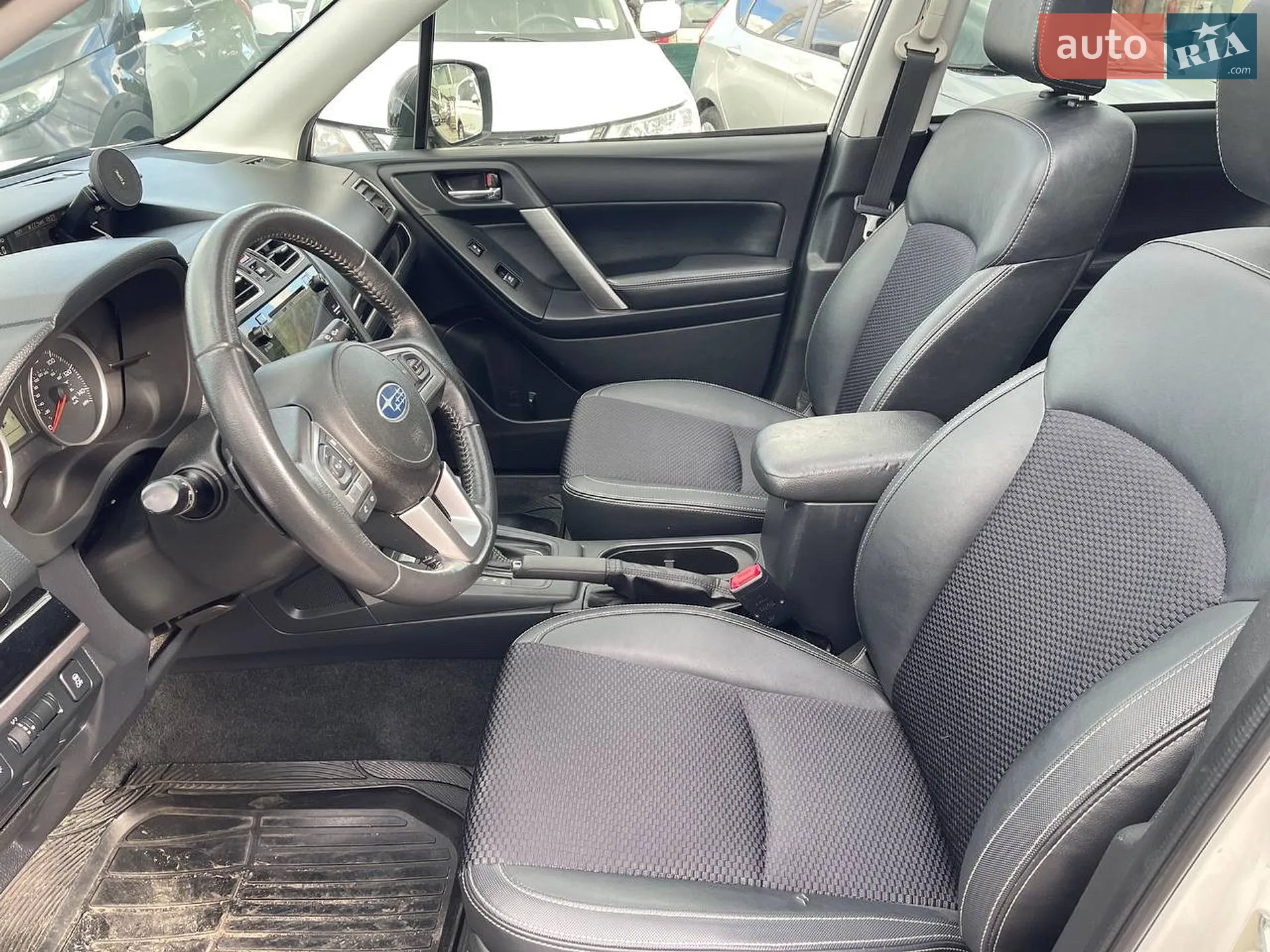 2017 Subaru Forester - мініатюра 12