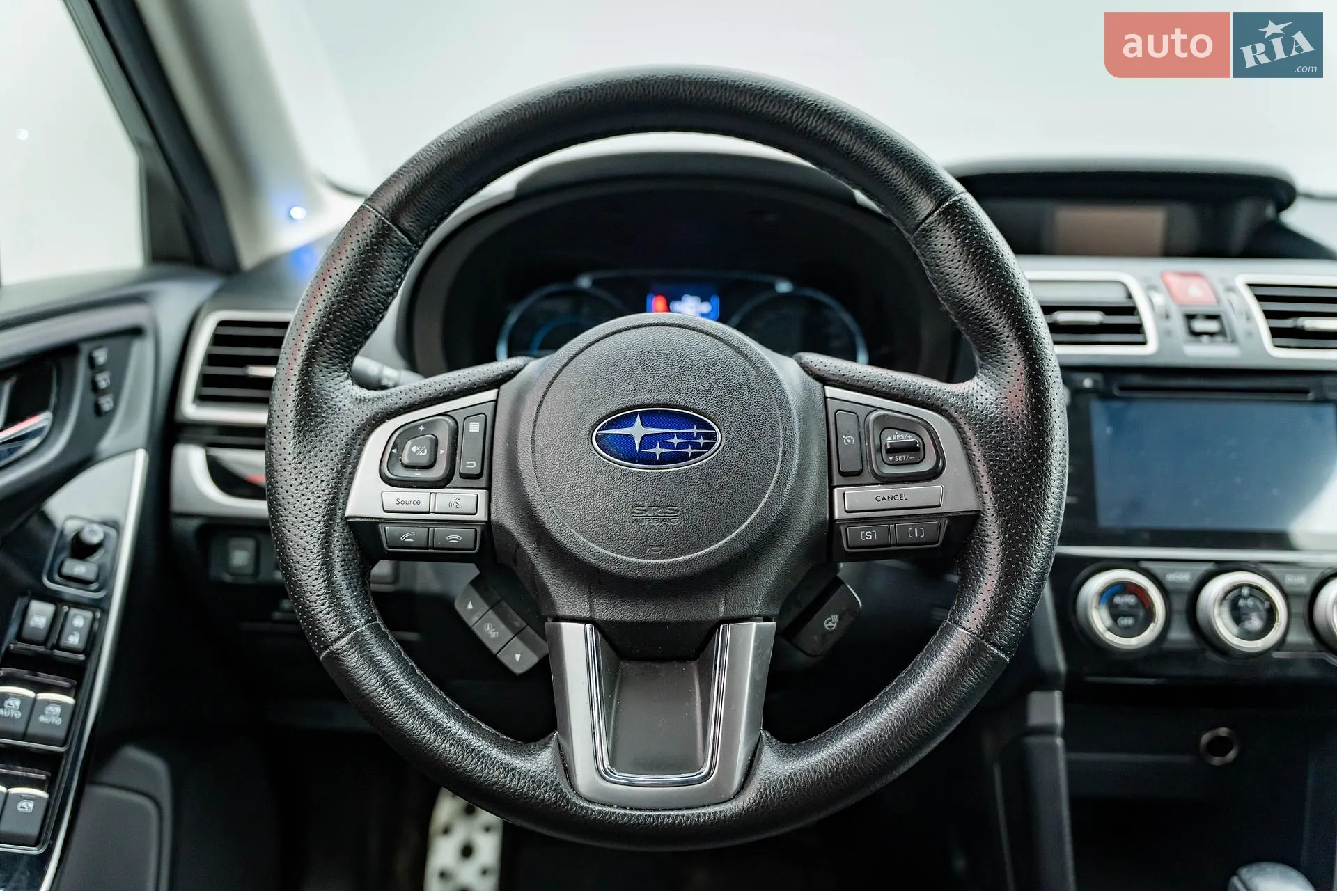 2017 Subaru Forester - мініатюра 15