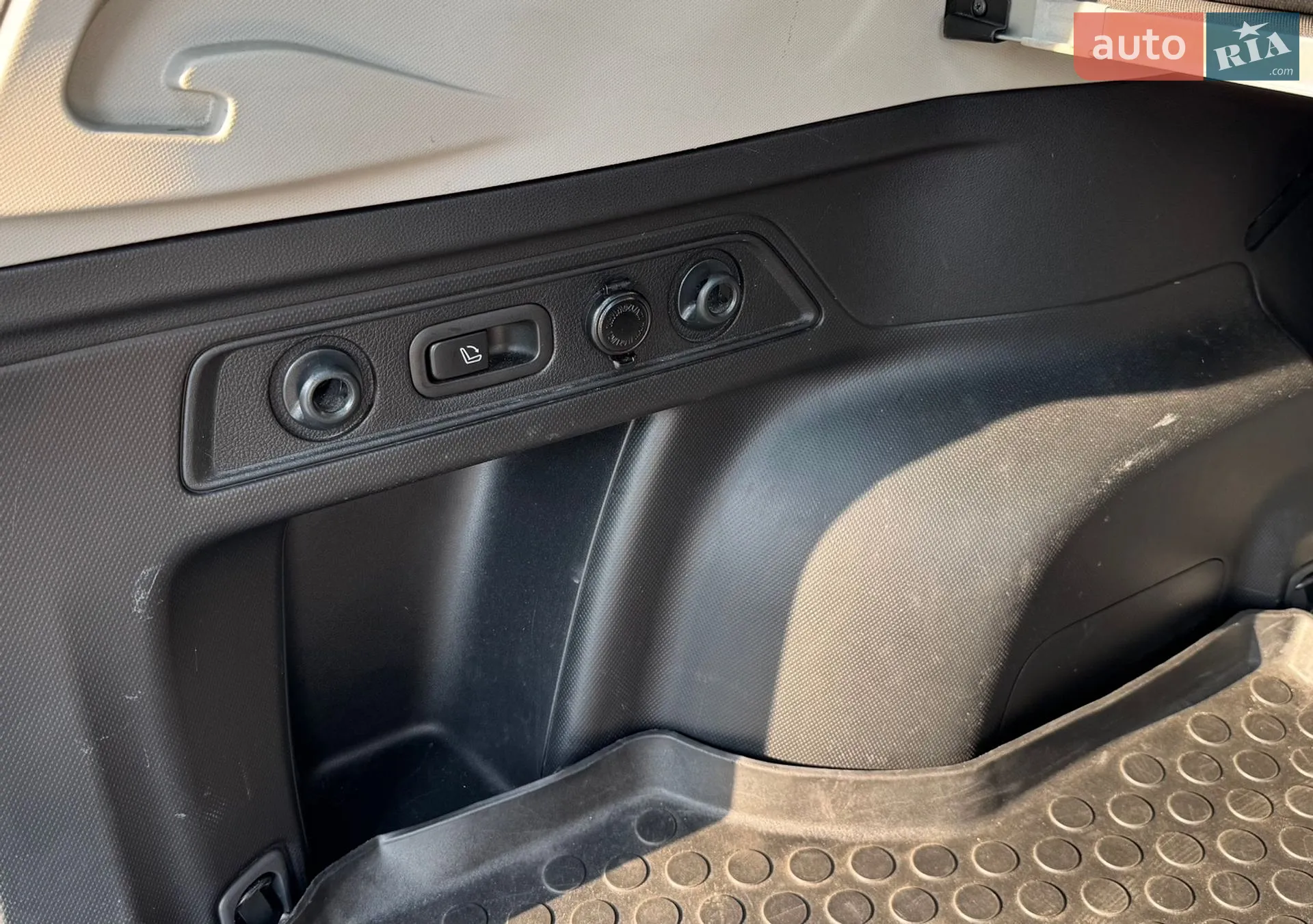 2018 Subaru Forester - мініатюра 35