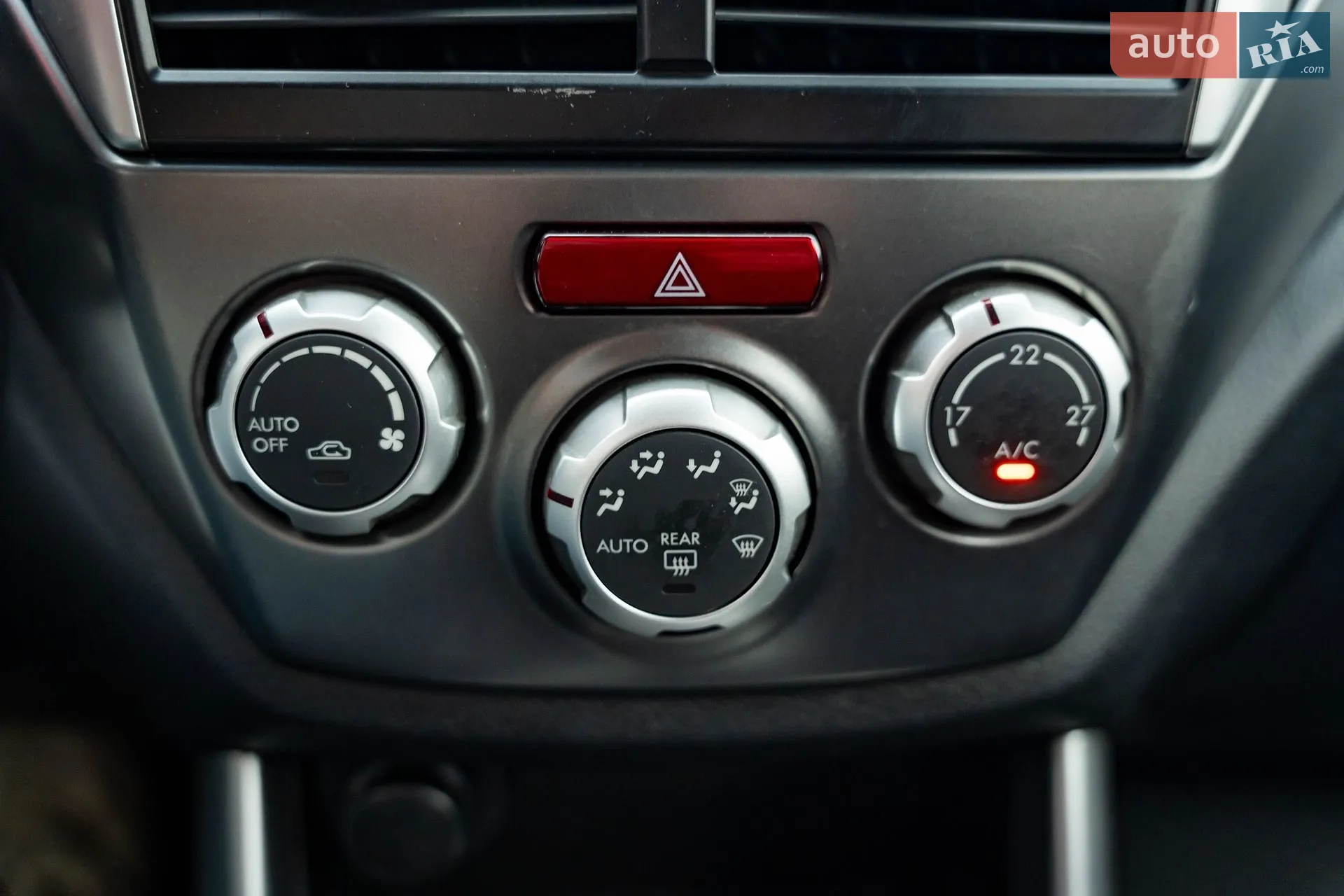 2011 Subaru Forester - мініатюра 16