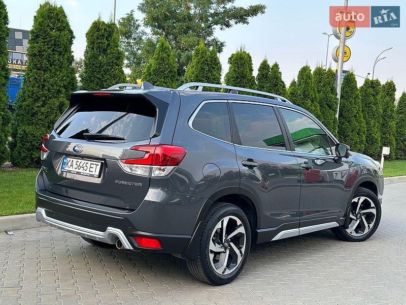 Внедорожник / Кроссовер Subaru Forester 2021 в Киеве