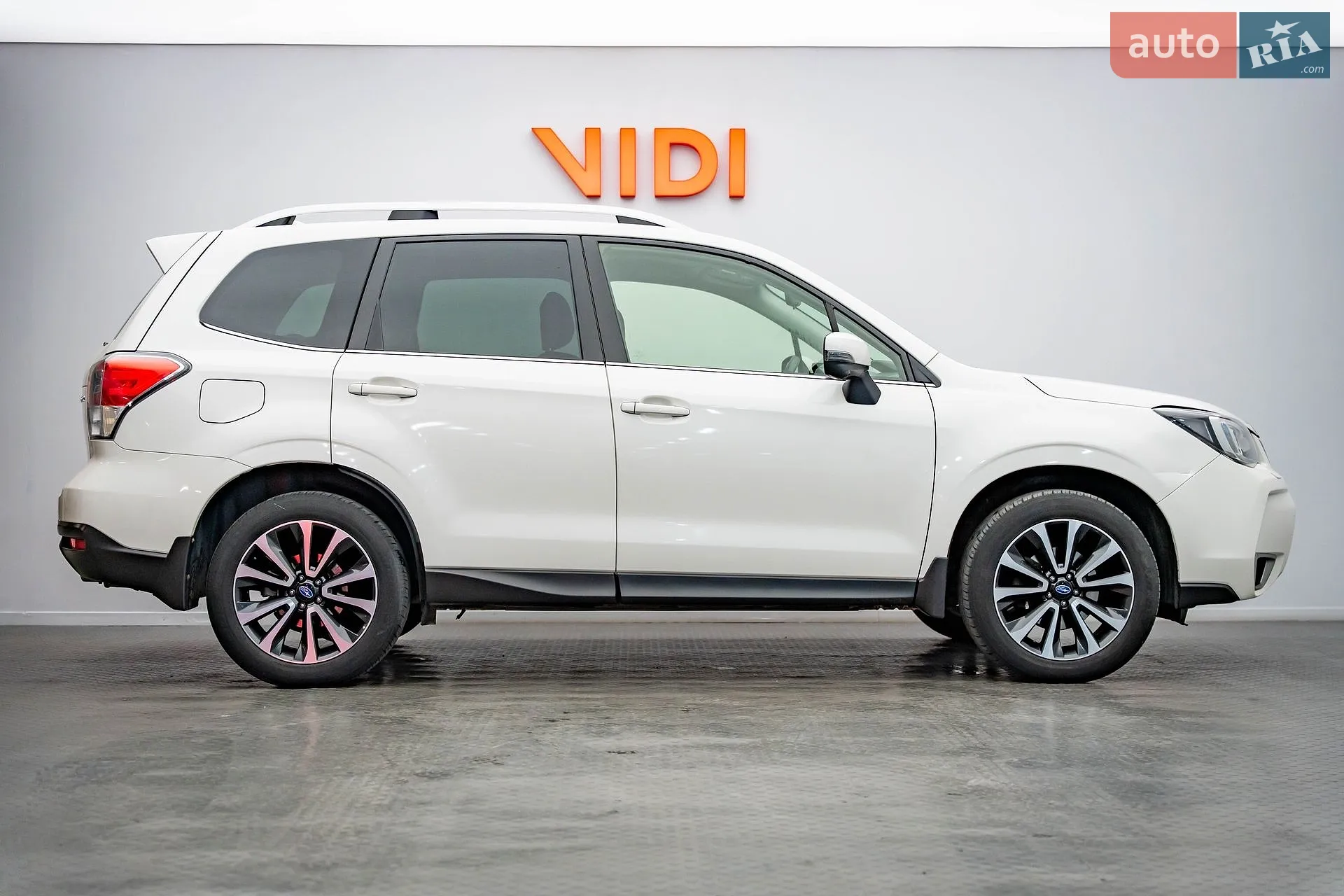 2017 Subaru Forester - мініатюра 4