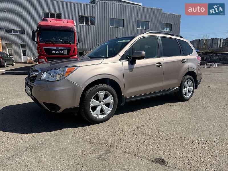 Позашляховик / Кросовер Subaru Forester 2014 в Києві