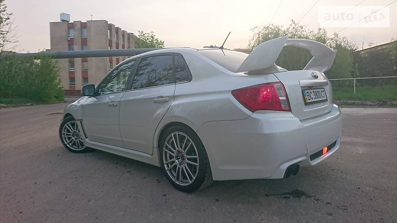 Седан Subaru Impreza WRX STI 2010 в Львове