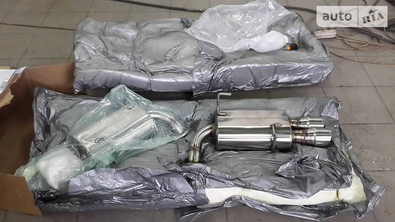 Седан Subaru Impreza WRX STI 2010 в Львове