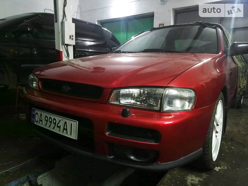 Седан Subaru Impreza 1995 в 