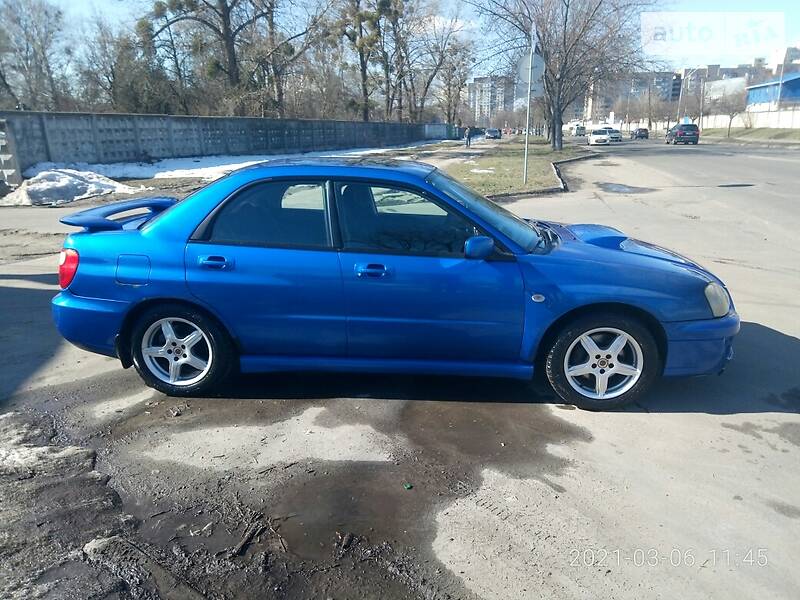 Седан Subaru Impreza 2004 в Киеве