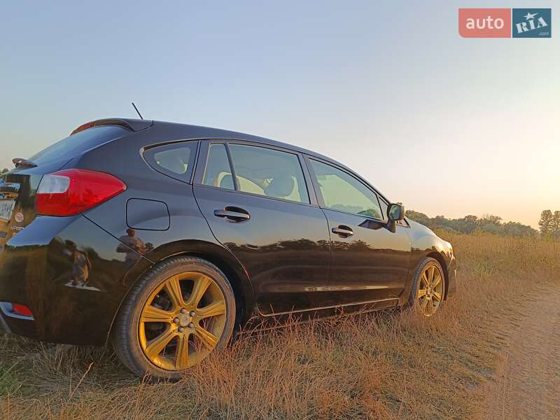 Хэтчбек Subaru Impreza 2015 в Тульчине