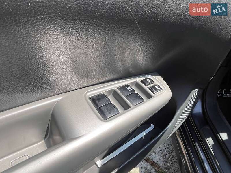 Седан Subaru Impreza 2008 в Чернівцях
