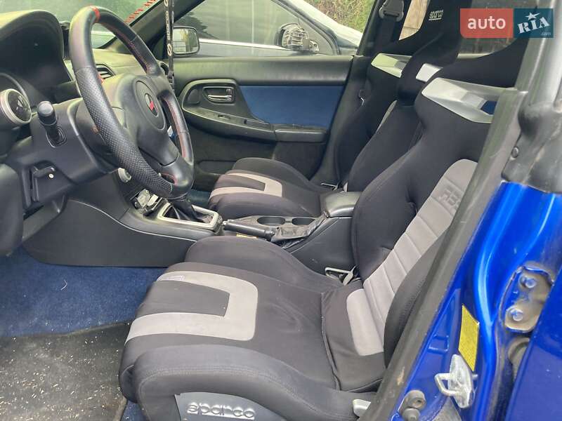 Седан Subaru Impreza 2003 в Киеве