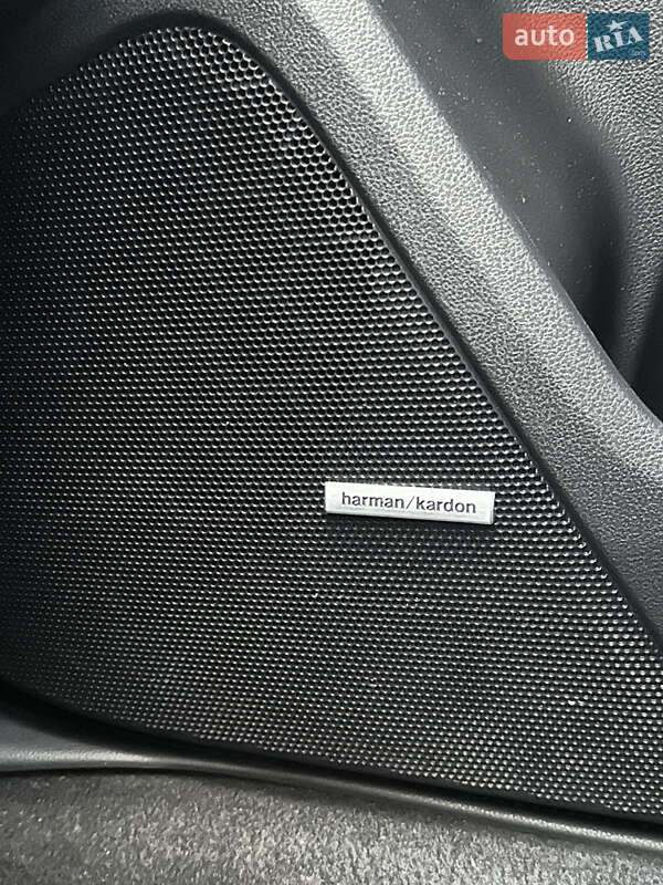 Седан Subaru Impreza 2017 в Киеве