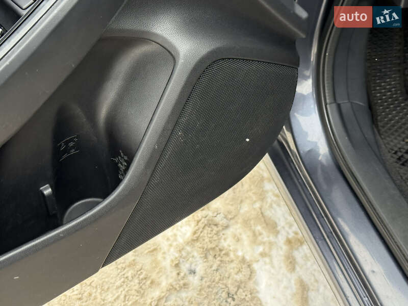 Седан Subaru Impreza 2017 в Днепре