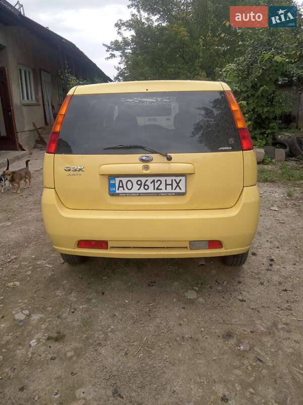 Хетчбек Subaru Justy 2004 в Ужгороді