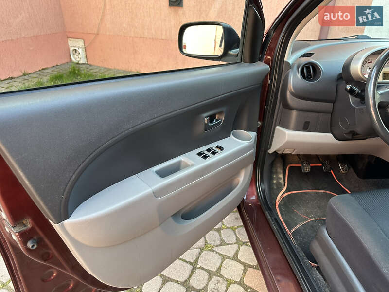 Хетчбек Subaru Justy 2009 в Дрогобичі