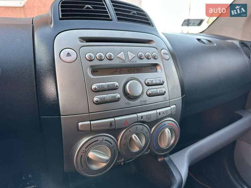 Хетчбек Subaru Justy 2009 в Дрогобичі