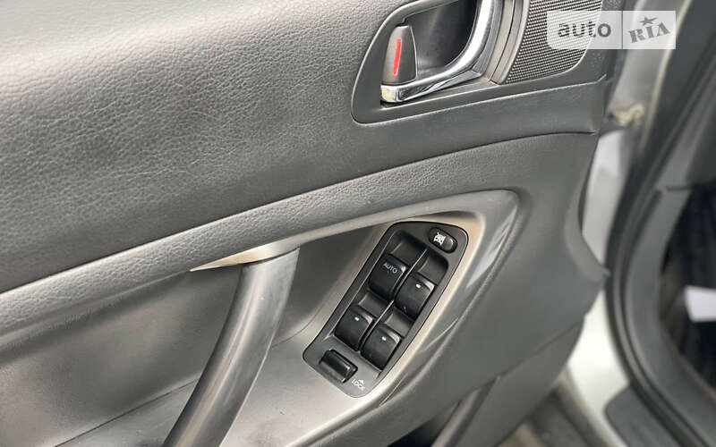 Універсал Subaru Legacy Outback 2006 в Чернівцях