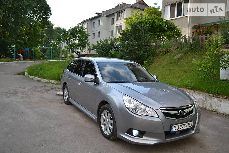 Універсал Subaru Legacy 2010 в Тернополі