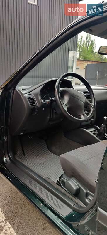 Седан Subaru Legacy 1998 в Киеве