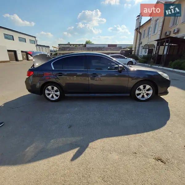 Седан Subaru Legacy 2010 в 