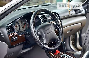Седан Subaru Legacy 2000 в 