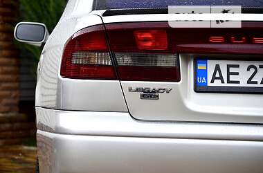 Седан Subaru Legacy 2000 в 