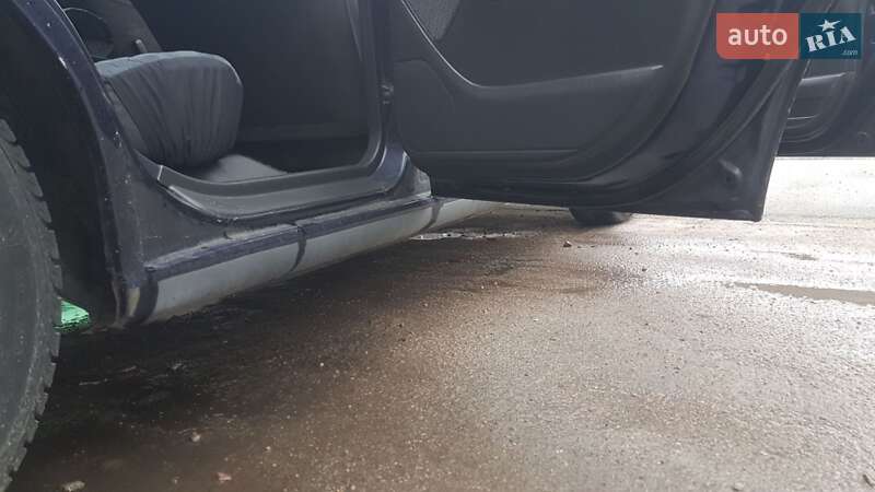 Седан Subaru Legacy 1996 в Киеве