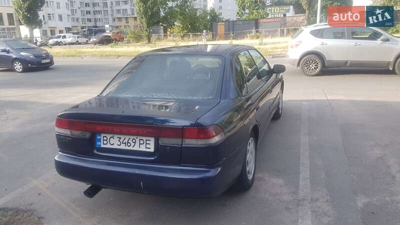 Седан Subaru Legacy 1996 в Киеве