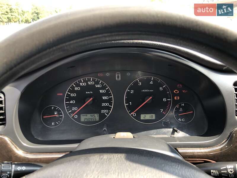 Седан Subaru Legacy 2002 в Києві