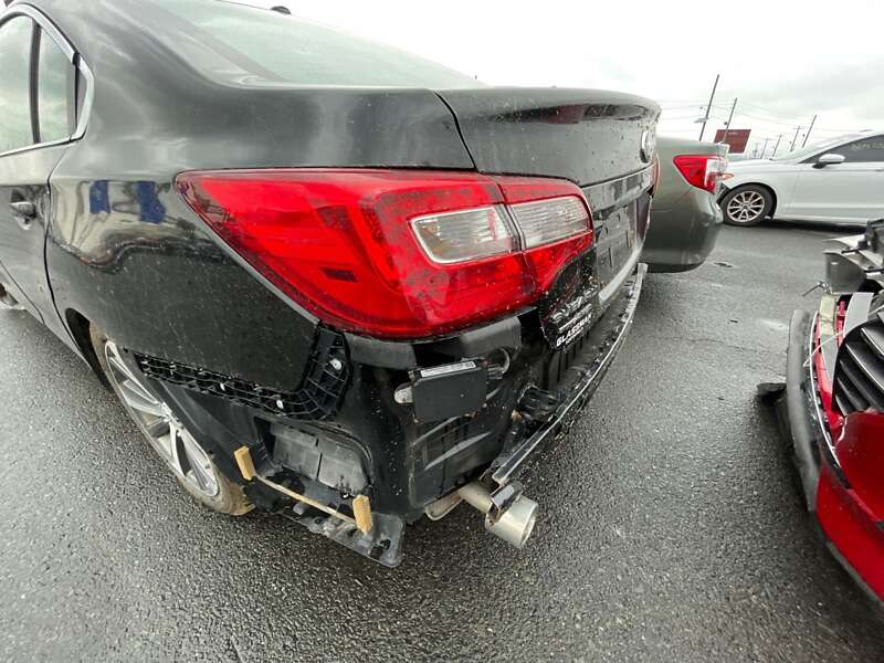 Седан Subaru Legacy 2015 в Виннице