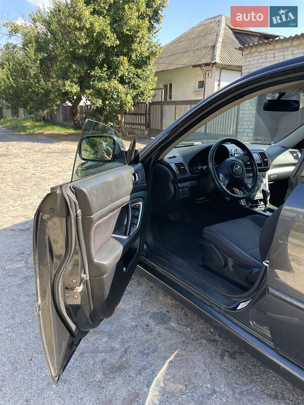 Седан Subaru Legacy 2006 в Днепре