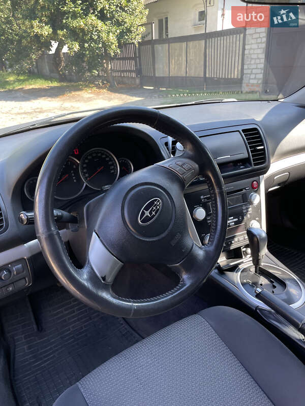 Седан Subaru Legacy 2006 в Днепре